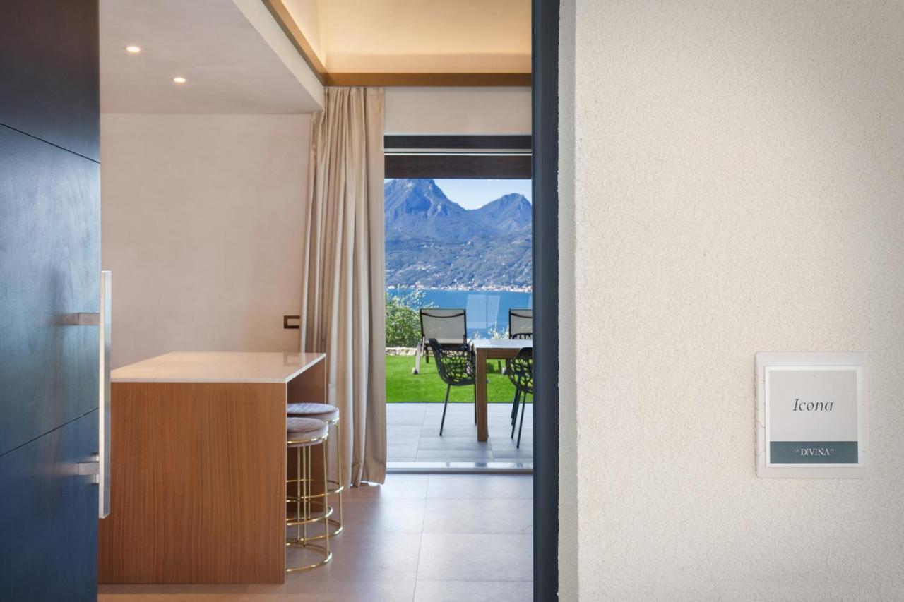 Villa Divina - Apt Icona Con Piscina E Vista Lago Castelletto Di Brenzone Bagian luar foto